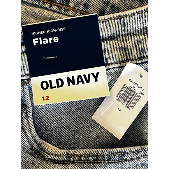 Old Navy Higher High-Rise Flare Secret Smooth Pockets Jeans 12 Blue Light Wash - Picture 8 of 13